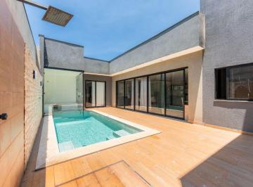 Casa de 4 quartos, Guará · Casa à Venda no Guará | 4 Quartos, 3 Suítes e 3 Vagas no Condomínio Ipê Amarelo