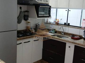 Casa · 93m² · 3 Quartos · 2 Vagas · ACEITA PERMUTA CONDOMÍNIO FECHADO VILA FORMOSA 3 D. SUITE 2 VAGAS MOBILIADO