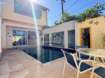 Casa · 225m² · 4 Quartos · 2 Vagas · CASA DUPLEX DE ESQUINA COM PISCINA,SAUNA E ÁREA GOURMET - ITAIPU, NITERÓI