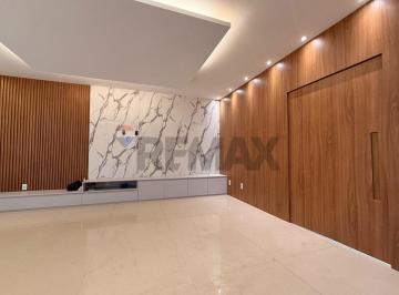Casa · 187m² · 4 Quartos · 2 Vagas · Casa de Alto Padrão Pronta para Morar na QE 56 do Guará II: Sustentabilidade, Luxo e Economia