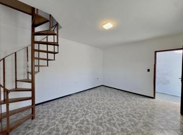 img0 · Casa com 2 Quarto(s) e 1 banheiro(s) para Alugar, 80 m² por R$ 1960 / Mês