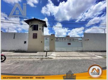 55c4f8f9997a917a153076bd5a01561edd5f6f20 · Apartamento com 2 dormitórios à venda, 45 m² - Itaperi - Fortaleza/CE