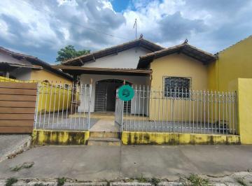 Casa · 217m² · 3 Quartos · 3 Vagas · Casa residencial para aluguel no Centro de Vespasiano/MG