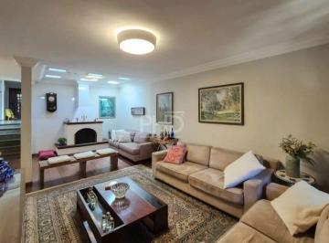Casa · 180m² · 3 Quartos · 2 Vagas · Casa Térrea com 3 Dormitórios, Suíte com Closet, Lareira e Quintal - Parque Terra Nova/SBC