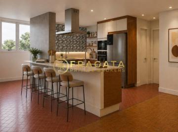 Apartamento · 204m² · 3 Quartos · 2 Vagas · Apartamento reformado de 203 m², 3 dormitórios, 2 vagas e sacada em Higienópolis - SP