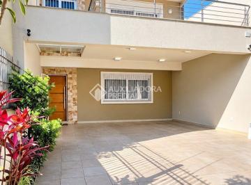 Casa · 212m² · 4 Quartos · Casa 4 quarto(s), no bairro Petrópolis