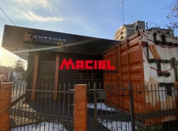 Comercial · 156m² · 2 Vagas · Casa Comercial - Centro - Frente Avenida - São José dos Campos