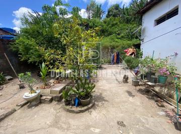 Casa · 440m² · 6 Quartos · 3 Vagas · 3 CASAS NO MESMO TERRENO COM 440 M², EXCELENTE OPORTUNIDADE PARA MORADIA OU INVESTIMENTO, POR APENAS
