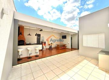 Casa · 200m² · 2 Quartos · 2 Vagas · CASA COM ÁREA GOURMET, ENERGIA SOLAR E SUÍTE MASTER