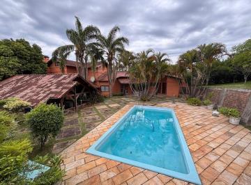 Casa · 242m² · 3 Quartos · 4 Vagas · Casa 3 dormitórios · 242 m² — Paragem dos Verdes Campos