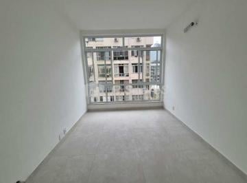 Apartamento · 70m² · 2 Quartos · 1 Vaga · Apartamento à venda Leme, dois quartos com dependência e vaga