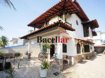 Casa · 219m² · 4 Quartos · 2 Vagas · Casa de rua : Duplex / Residencial / Curicica
