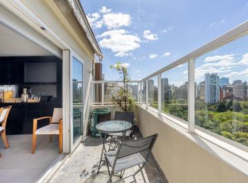 Apartamento · 258m² · 3 Quartos · 2 Vagas · Cobertura com 3 suítes e piscina aquecida, junto à Praça da Encol