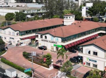 Comercial · 52m² · Loja em shopping na Alameda Araguaia, 762 - Loja 50 • 52 m²