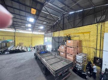 Comercial · 1800m² · Galpão à venda em Vila mesquita - SP