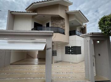 Casa · 296m² · 4 Quartos · Sobrado à venda no bairro Jardim Vitória - Umuarama/PR