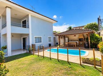 Casa de 4 quartos, Lauro de Freitas · Casa com piscina privativa e energia solar em cond. próx. ao Sartre!!