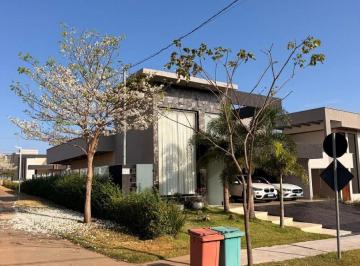 Casa de 3 quartos, Goiânia · Casa de 165 m² com 3 quartos à venda no Condomínio Parqville pinheiro