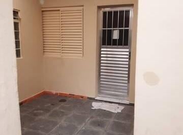 Casa · 45m² · 1 Quarto · 1 Vaga · CASA EM ÓTIMA LOCALIZAÇÃO !!!