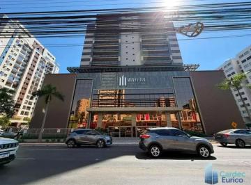 Comercial , Águas Claras · Sala andar alto vista livre aceita financiamento.