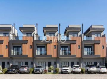 Casa · 141m² · 3 Quartos · 2 Vagas · SOBRADO - CONDOMINIO FECHADO - ÁGUA VERDE