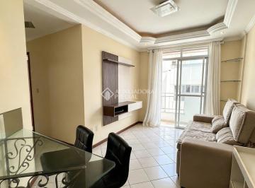 Apartamento · 61m² · 2 Quartos · Apartamento com 2 dormitórios semimobiliado na Praia Comprida