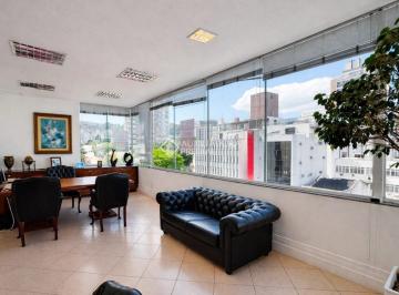 Comercial · 169m² · Sala ampla com recepção, escritório e banheiro 169,11m² Centro/Florianópolis
