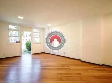 Sala com piso de madeira · Casa à venda - no Recreio dos Bandeirantes