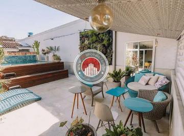 Terraço privativo com estar e piscina. · Cobertura duplex com piscina no Jardim Oceânico | BRJ
