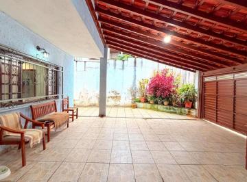 1d0184ca-074b-4ab9-8a05-487a77d9a775 · Sobrado para venda em Centro Alto com 3 quartos, 175m²
