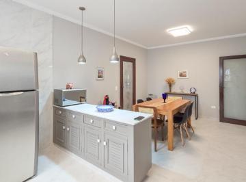 04e90f8b-113d-4060-8d4f-d66ebd9558ca · Casa para venda em Jardim Guarapiranga com 3 quartos, sendo 3 suítes, 500m²