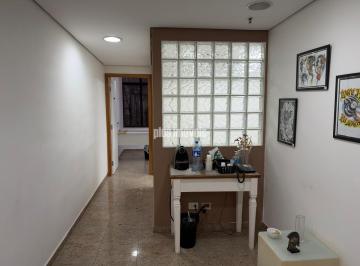 Comercial · 45m² · 1 Vaga · Venda sala comercial perto do metrô, no melhor de Moema. Invista no seu negócio, invista em você.