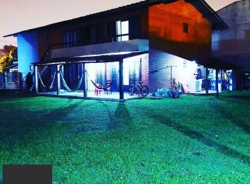Comercial · 300m² · 6 Quartos · 6 Vagas · Pousada em Zona Nobre de Tramandaí, com 6 apartamentos de 1 dormitório conjugado