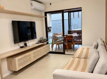 Apartamento · 64m² · 2 Quartos · 1 Vaga · Oportunidade de 2/4 no melhor local  da Praia do Francês