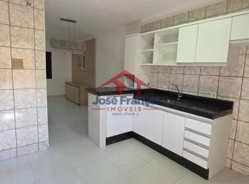 7325f44bdab81e9e6d6a0e1a3133954889558e4a · Casa na Maraponga com 03 quartos, 02 vagas, vizinho ao Carajás home center