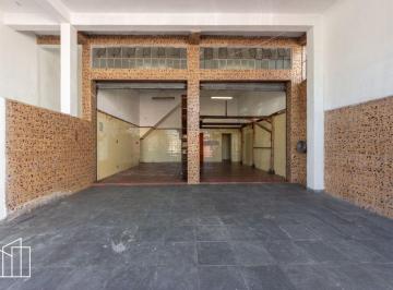 Casa 210 m², Jardim São Luís, varanda, copa, depósito. · Casa de 210 m², Jardim São Luís, varanda, copa, depósito