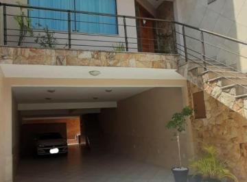 Casa com armários na cozinha, Jardim Las Vegas, sacada · Casa com armários na cozinha, Jardim Las Vegas, sacada