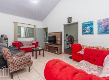 Casa 146 m², Cachoeirinha, depósito, vista livre, quintal. · Casa de 146 m², Cachoeirinha, depósito, vista livre, quintal