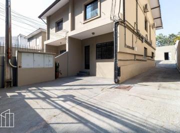 Casa comercial de 208 m², Campo Belo, depósito, quintal. · Casa comercial de 208 m², Campo Belo, depósito, quintal