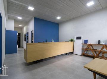 Prédio comercial de 236 m², Santo Amaro, ar-condicionado, copa. · Prédio comercial de 236 m², Santo Amaro, ar-condicionado, copa, depósito
