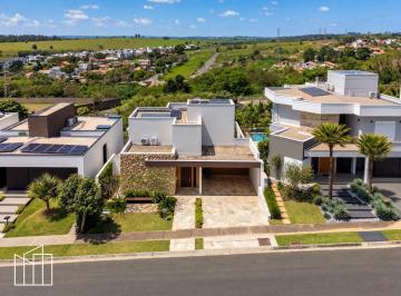 Casa em condomínio de 223 m², Loteamento Parque dos Alecrins, closet. · Casa em condomínio de 223 m², Loteamento Parque dos Alecrins, varanda gourmet, c