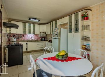 Casa (sobrado) de 148 m², São Domingos, varanda, copa, planejados. · Casa (sobrado) de 148 m², São Domingos, varanda, copa, planejados