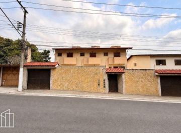Casa em condomínio de 206 m², Cachoeirinha, 3 suítes, varanda, closet. · Casa em condomínio de 206 m², Cachoeirinha, 3 suítes, varanda, closet, quintal,