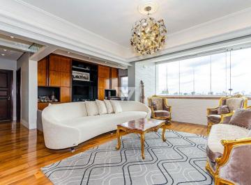 Apartamento de 2 quartos, Curitiba · APARTAMENTO REFORMADO NO BATEL - 2 QUARTOS SENDO 1 SUÍTE - 1 VAGA - BATEL