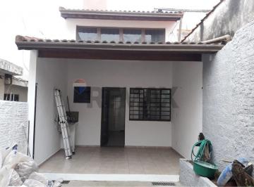 Casa · 40m² · 1 Quarto · 4 Vagas · Casa Independente no Bairro do Parque São Lucas!!!