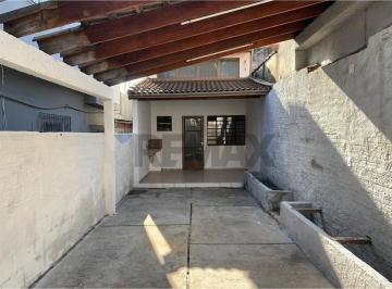 Casa · 40m² · 1 Quarto · 4 Vagas · Casa Independente no Bairro do Parque São Lucas!!!