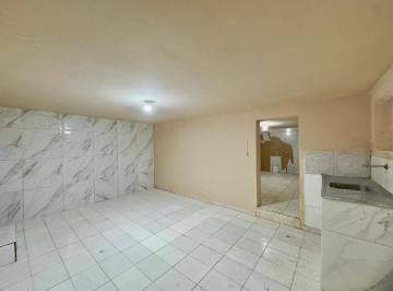 img0 · Casa com 1 Quarto(s) e 1 banheiro(s) para Alugar, 45 m² por R$ 800 / Mês