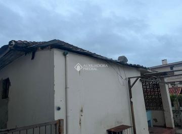 Casa · 300m² · 1 Quarto · Casa Habitavel , com 300 m2, terreno 10x30 , com churrasqueira , pátio grande, necessitando de repa
