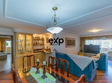 Casa · 193m² · 3 Quartos · Apartamento 165m² com 3 quartos, suíte master e Lareira no Bigorrilho