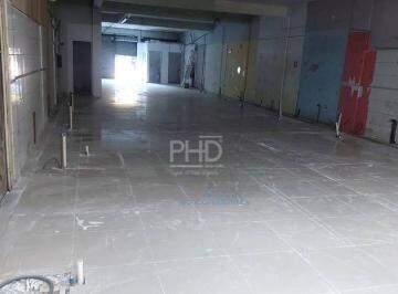 Comercial · 240m² · 2 Vagas · Salão Comercial de 240 m² em Localização Estratégica – Santa Terezinha/SBC